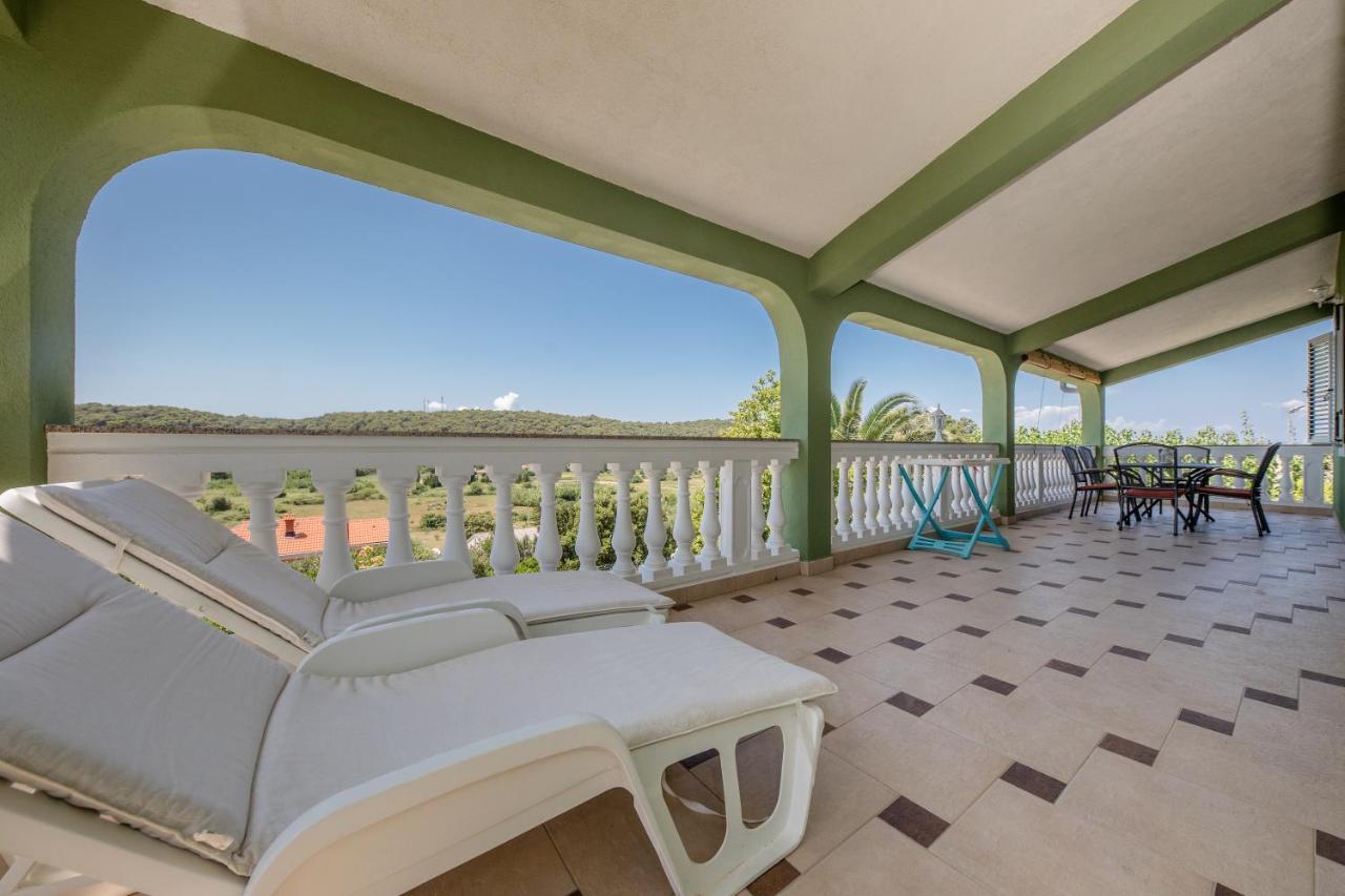 Apartments Davorka Kampor Екстериор снимка