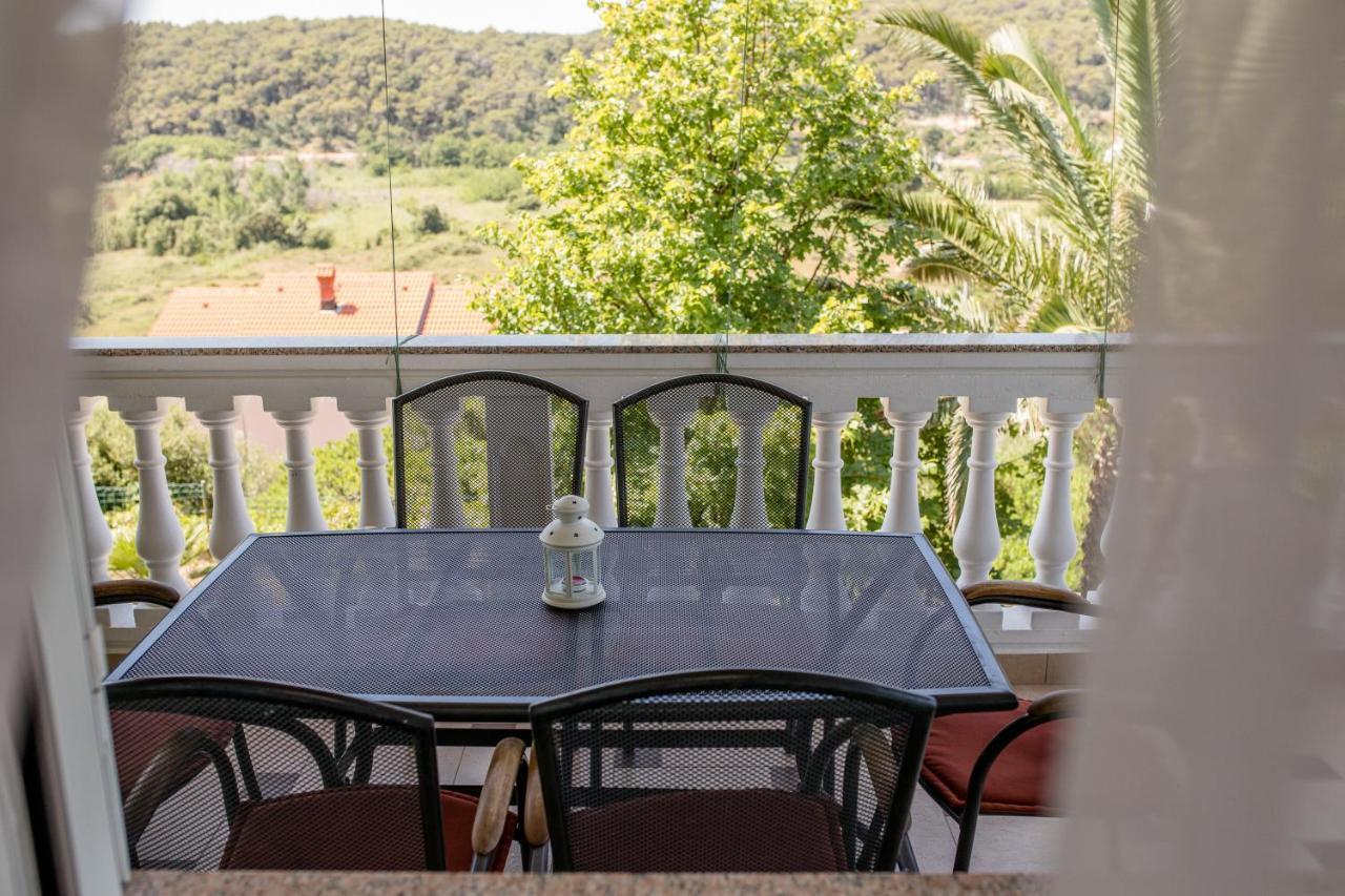 Apartments Davorka Kampor Екстериор снимка