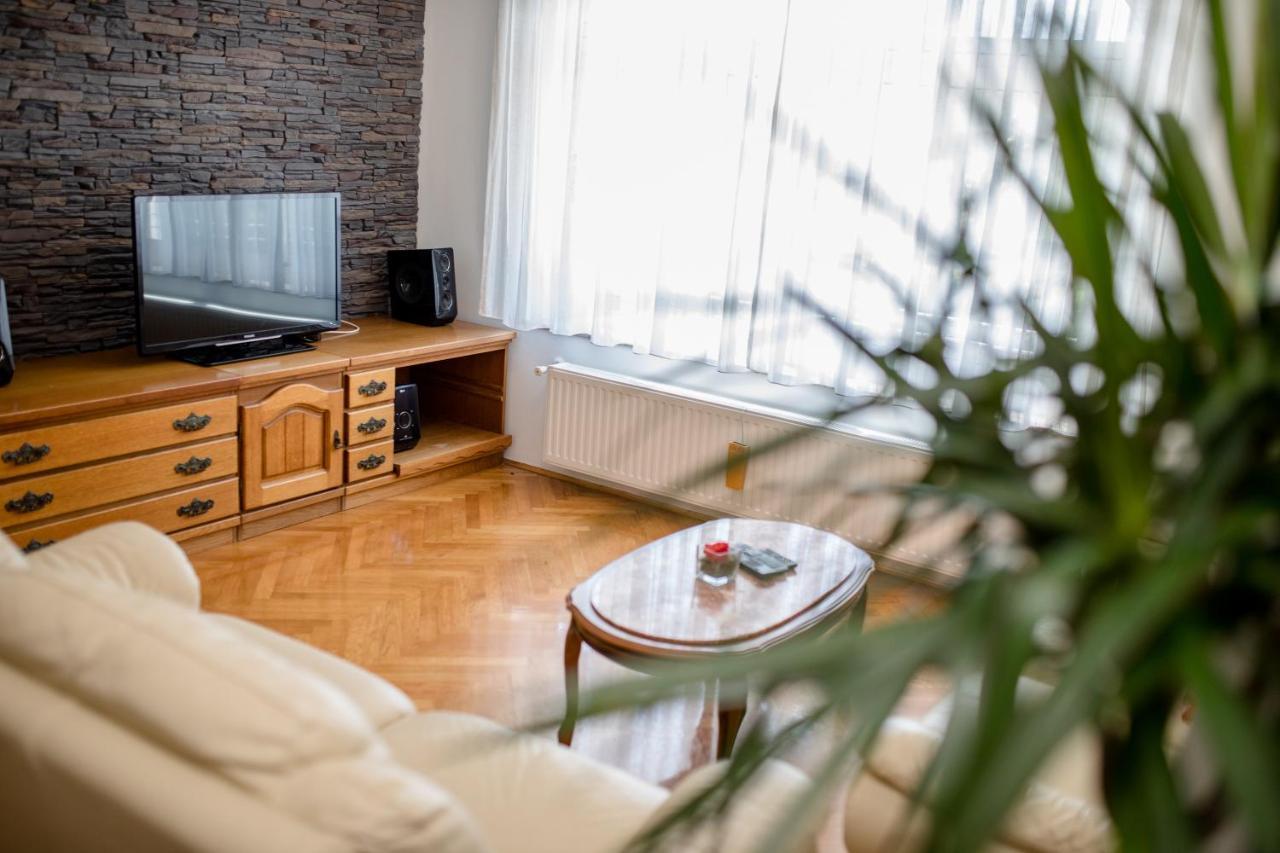 Apartments Davorka Kampor Екстериор снимка